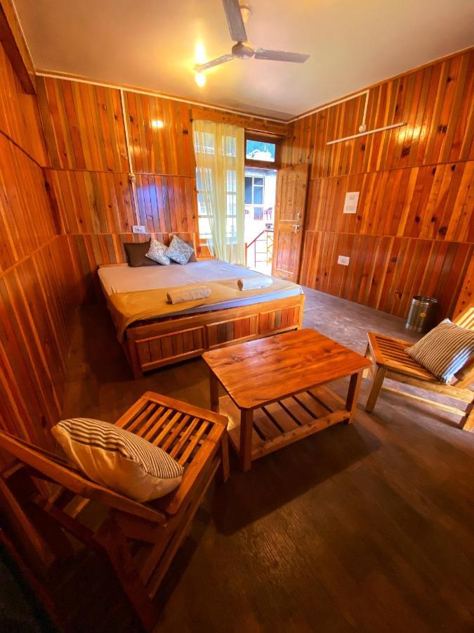 Pine Tower Inn Manali  Ngoại thất bức ảnh