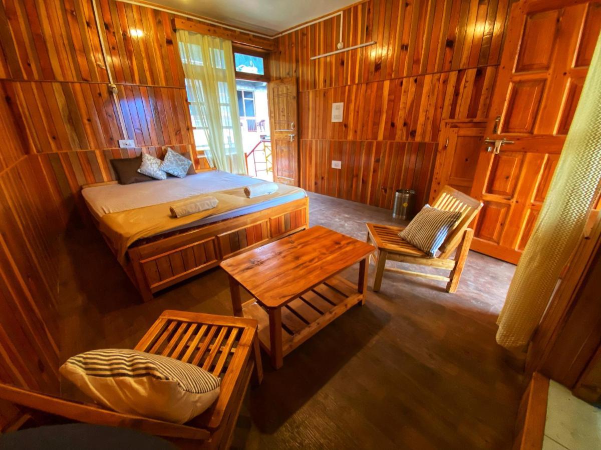 Pine Tower Inn Manali  Ngoại thất bức ảnh