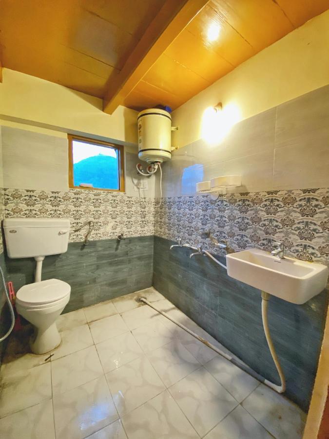 Pine Tower Inn Manali  Ngoại thất bức ảnh
